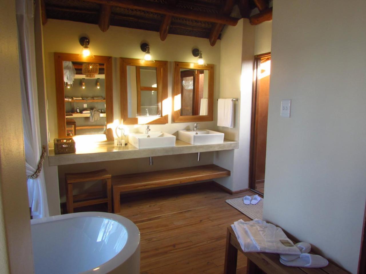 Eclectic Beach Retreat Cabo Nhamua Luaran gambar
