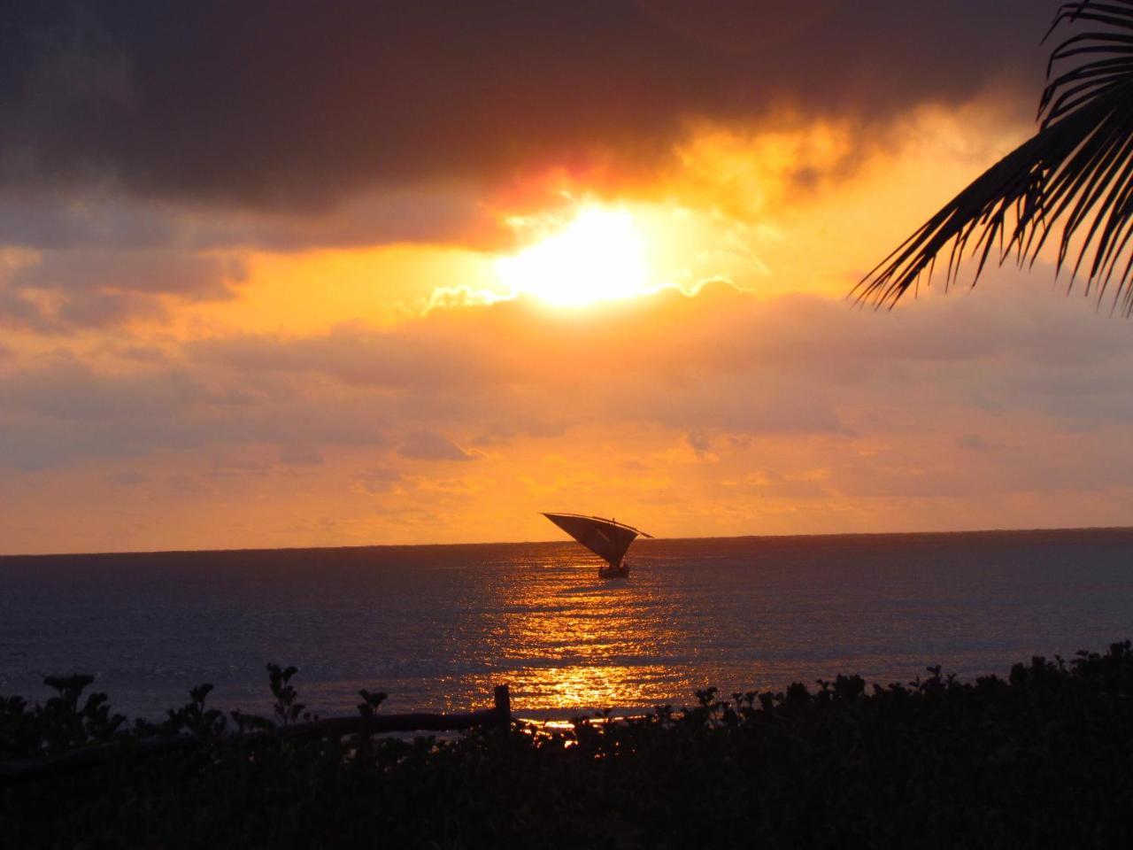 Eclectic Beach Retreat Cabo Nhamua Luaran gambar